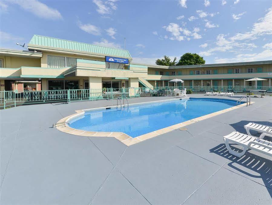 Americas Best Value Inn Suites South Boston Esterno foto